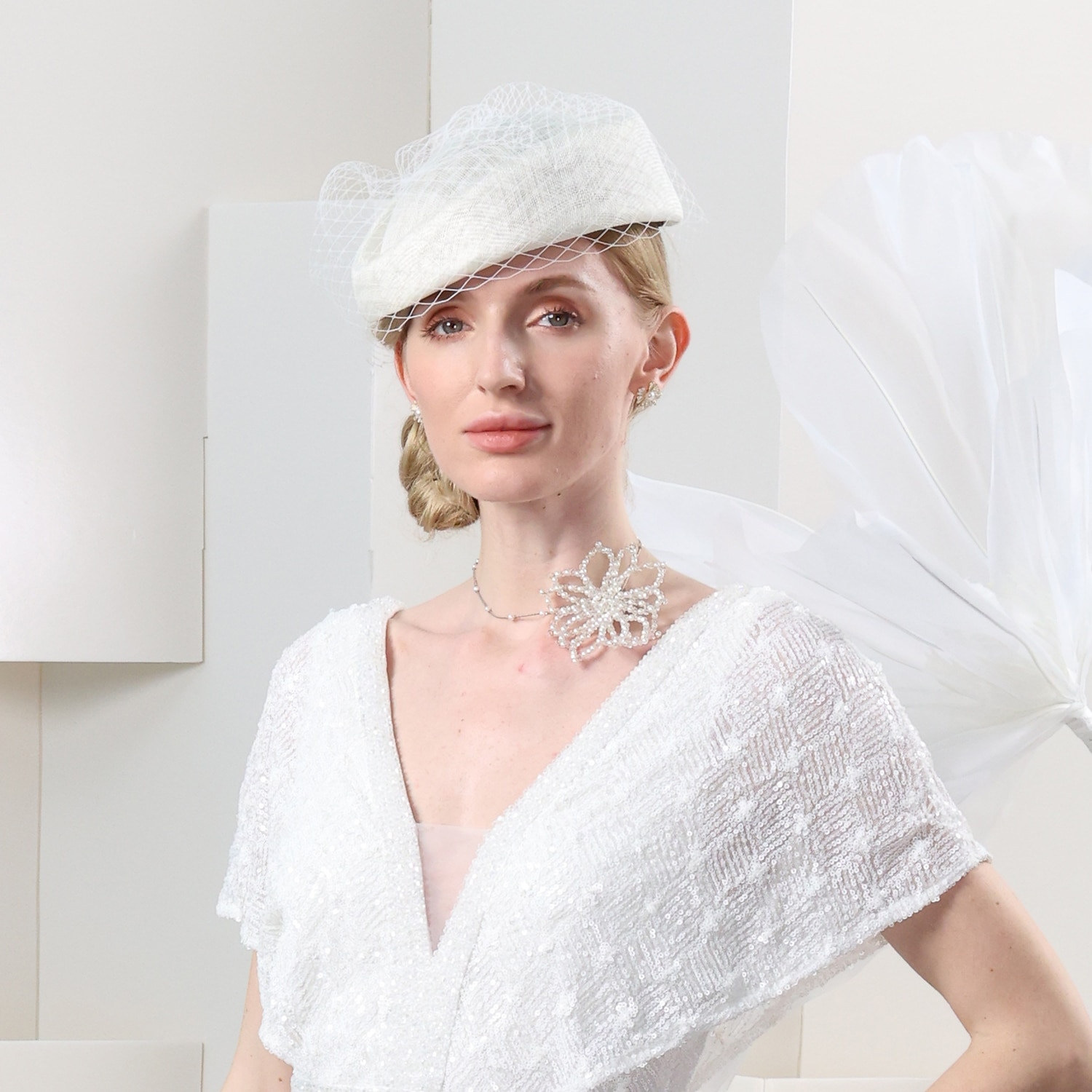 Hüte Sinamay Scheibenhut Pillbox-Hut Schleierhut Cocktail Abendgesellschaft Elegant Britisch Mit Schleife Tüll Kopfschmuck Kopfbedeckung 2026 - $51.99 –P4