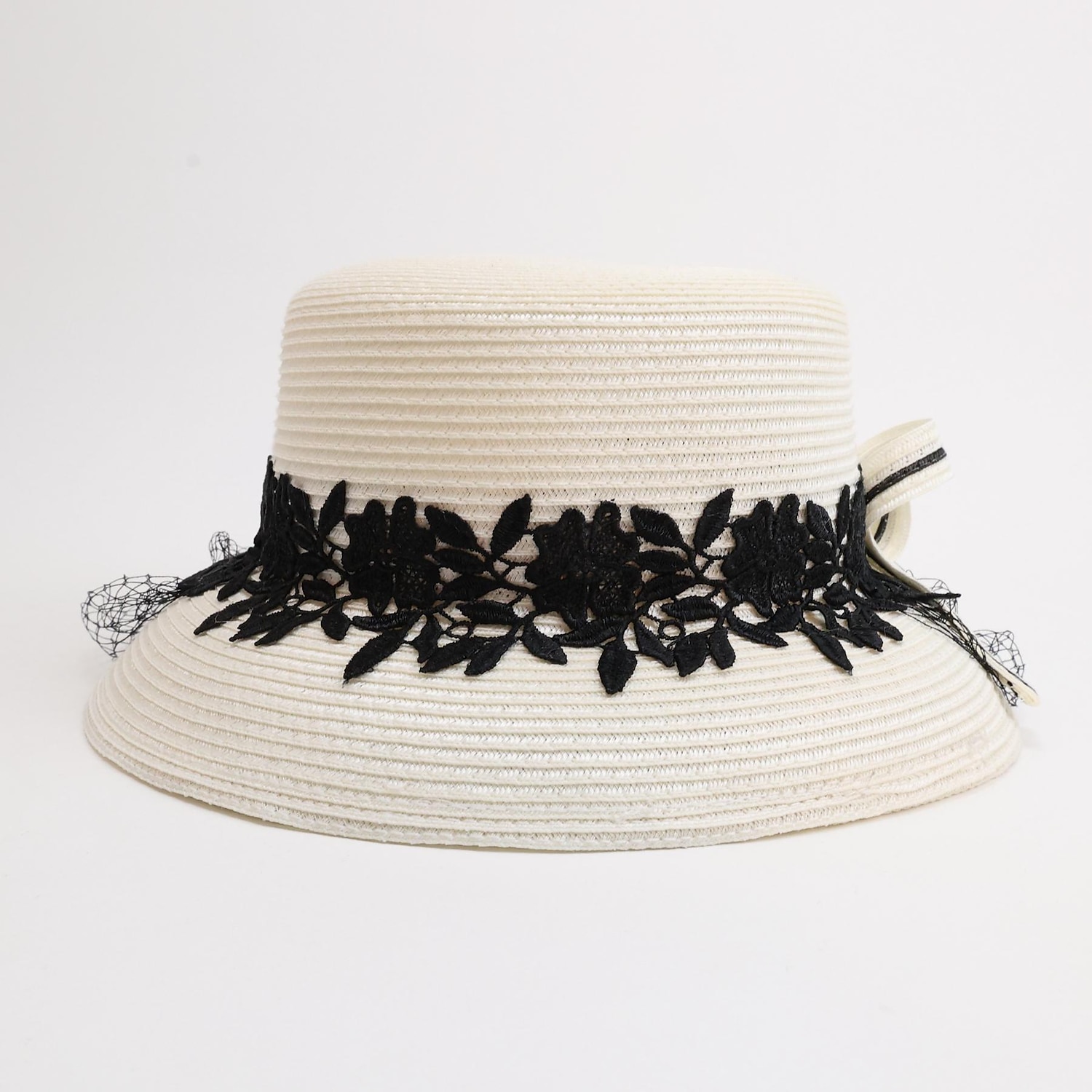 cappelli in fibra bombetta / cappello a cloche cappello a secchiello cappello di paglia matrimonio tea party matrimonio elegante con copricapo in velo di pizzo copricapo del 2025 a $34.99 –P11