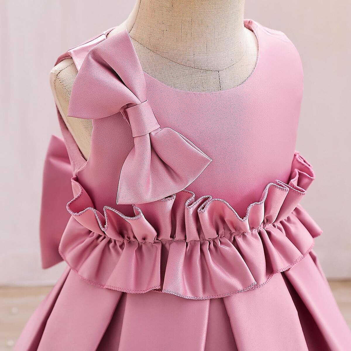 Batole Dívčí Šaty na párty Pevná barva Bez rukávů Výkon Svatební Kravatový uzel Roztomilý Princeznovské Polyester Midi Šaty na párty Léto Jaro 3-7 let Světlá růžová Rubínově červená Trávová zelená 2025 - $34.99 –P4