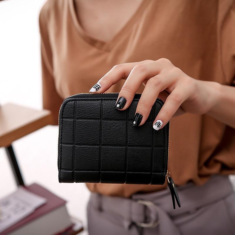 2025年 女性用PUレザー短財布、女性用チェック柄財布、ヌバックカードホルダー、小さなジッパー財布、女性用コインポーチ付き コレクション – $7.99 –P11