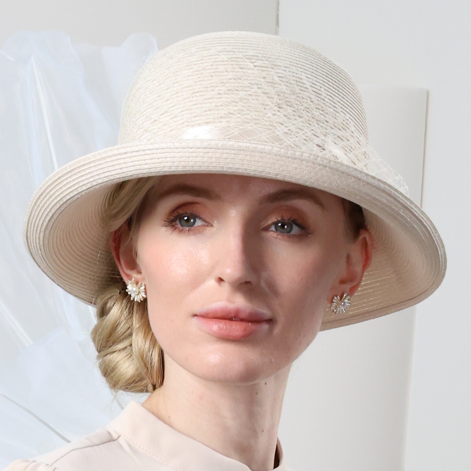 cappelli in fibra bombetta / cappello a cloche cappello a secchiello cappello floscio protezione solare classica da vacanza con copricapo in tulle copricapo del 2025 a $31.99 –P6