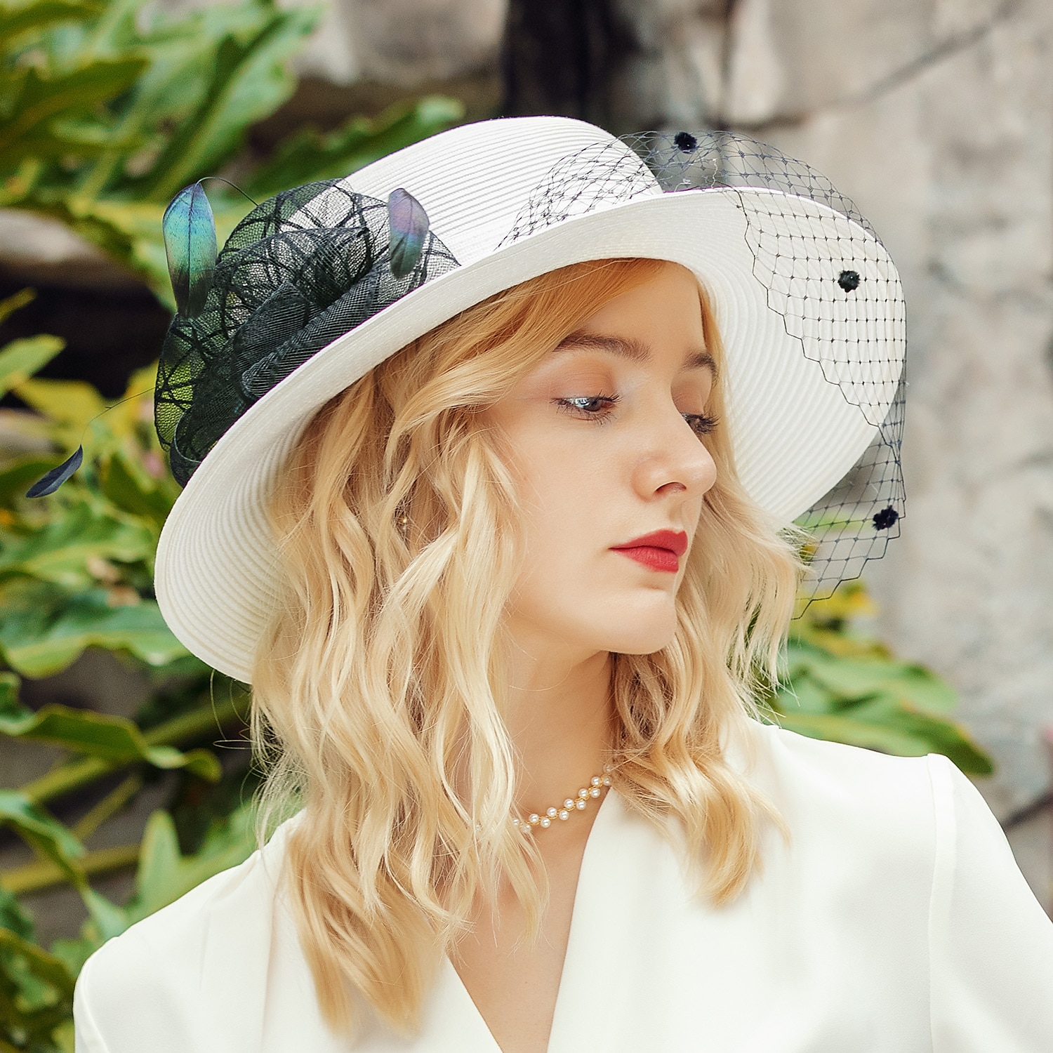 čepice polyesterové vlákno buřinka / cloche klobouk kbelík klobouk slaměný klobouk svatební čajový dýchánek elegantní svatba s peřím krajka boční pokrývka hlavy pokrývka hlavy 2025 - $37.99 –P4