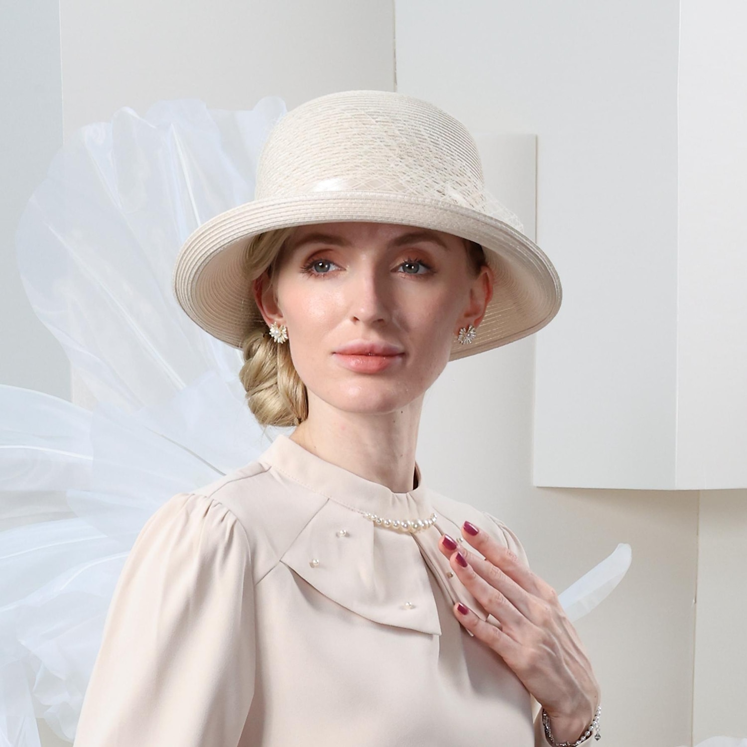 cappelli in fibra bombetta / cappello a cloche cappello a secchiello cappello floscio protezione solare classica da vacanza con copricapo in tulle copricapo del 2025 a $31.99 –P12