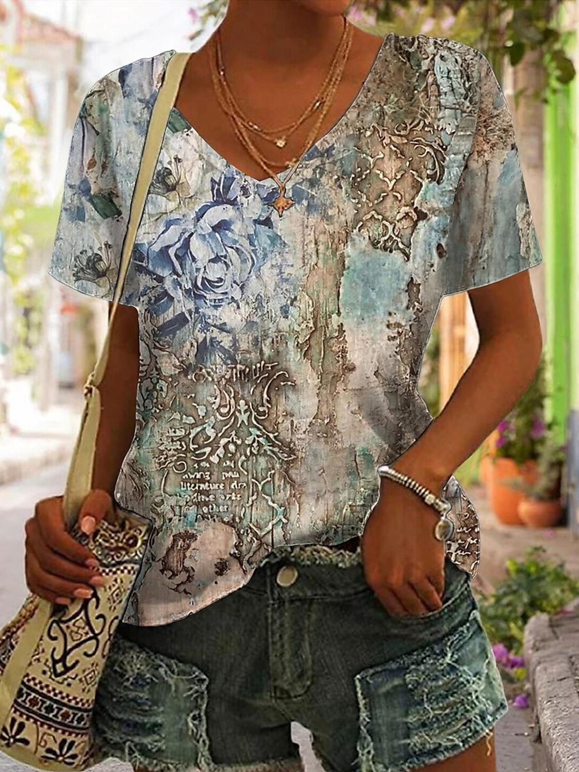 t-shirt basique fluo pour femme&hauts à manches courtes à imprimé abstrait lumineux, col en V, quotidien, week-end, jaune, bleu, or, bleu clair de 2025 ? $21.99 –P5