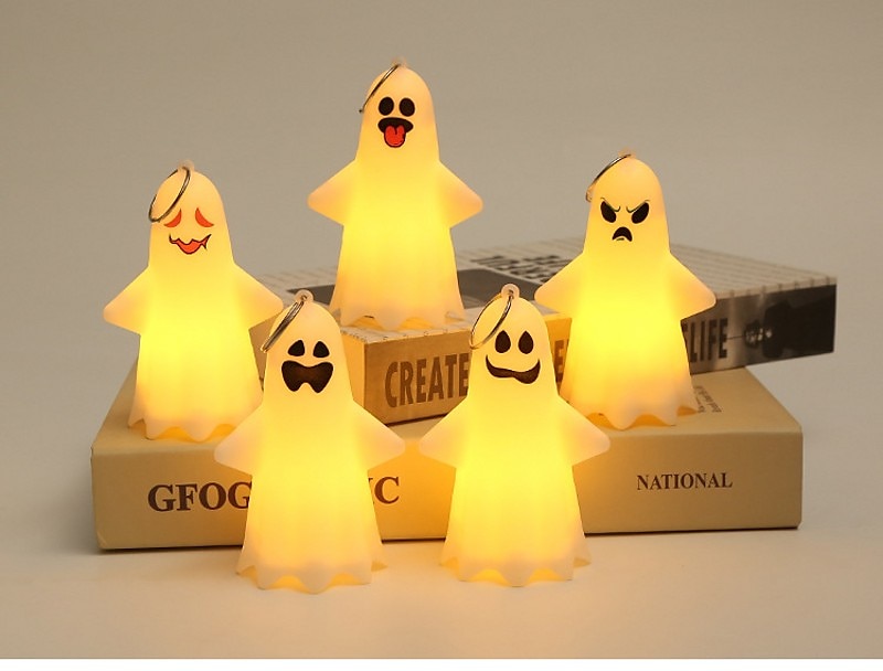 2025年 ハロウィーンの照明付きゴーストランプ、光る装飾 LED ハロウィーン電子小道具、小さなゴーストパーティーペンダントキャンドル、ハロウィーン装飾ゴーストランプ、デスクトップ装飾、ゴーストパーティー小道具ペンダント  コレクション – $4.99 –P18