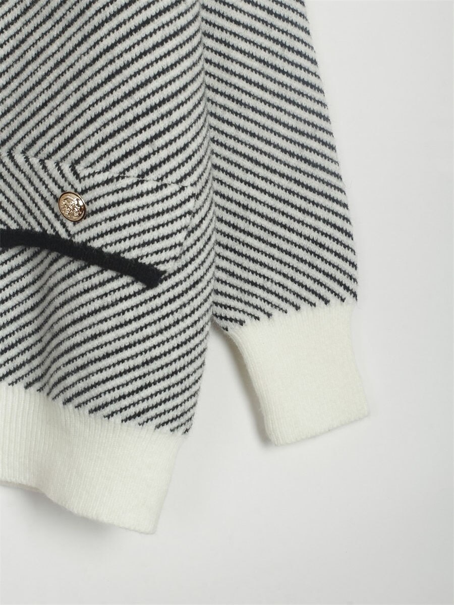 Women's Cardigan Sweater V Neck Ribbed Knit Acrylic Polyester Button Print Summer Fall Long Outdoor Daily Going out Stylish Casual Soft Long Sleeve Striped White Camel Light Blue One-Size 2023 - US $43.99 –P5