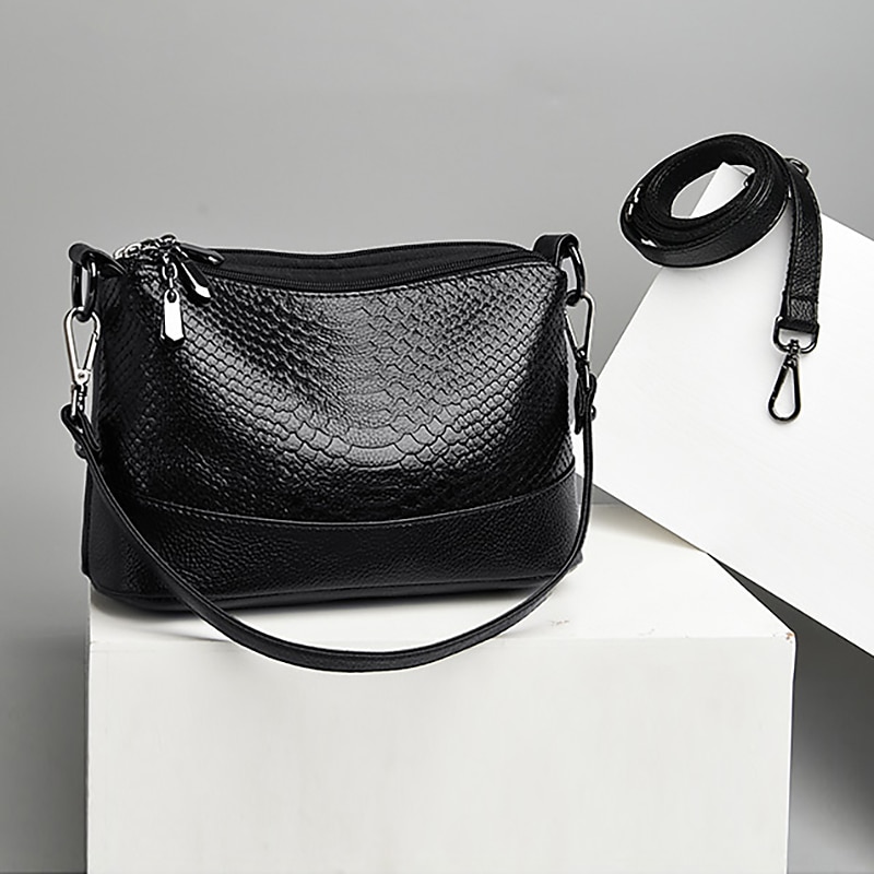 Mulheres Bolsa crossbody Bolsa de ombro Bolsa Hobo Couro PU Compras Diário Ziper Grande Capacidade Prova-de-Água Durável Côr Sólida Cobra Vermelho Vinho rei da terra Preto de 2025 por $26.99 -P5