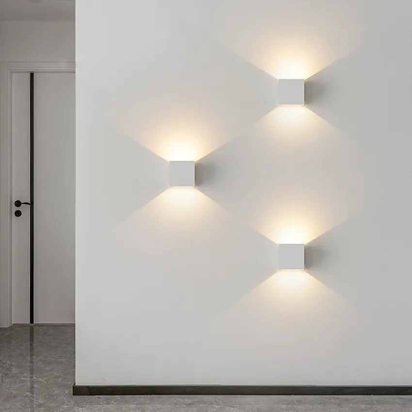 lightinthebox מנורת קיר חיצונית led עמידה למים 6w תאורה למעלה ולמטה פנימית תאורה כפולה ראש מעוקל קיר מודרני חדר שינה אור לבן חם 90-264v 2025 - $24.99 –P1