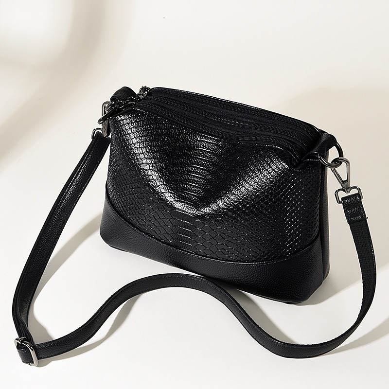Mulheres Bolsa crossbody Bolsa de ombro Bolsa Hobo Couro PU Compras Diário Ziper Grande Capacidade Prova-de-Água Durável Côr Sólida Cobra Vermelho Vinho rei da terra Preto de 2025 por $26.99 -P3