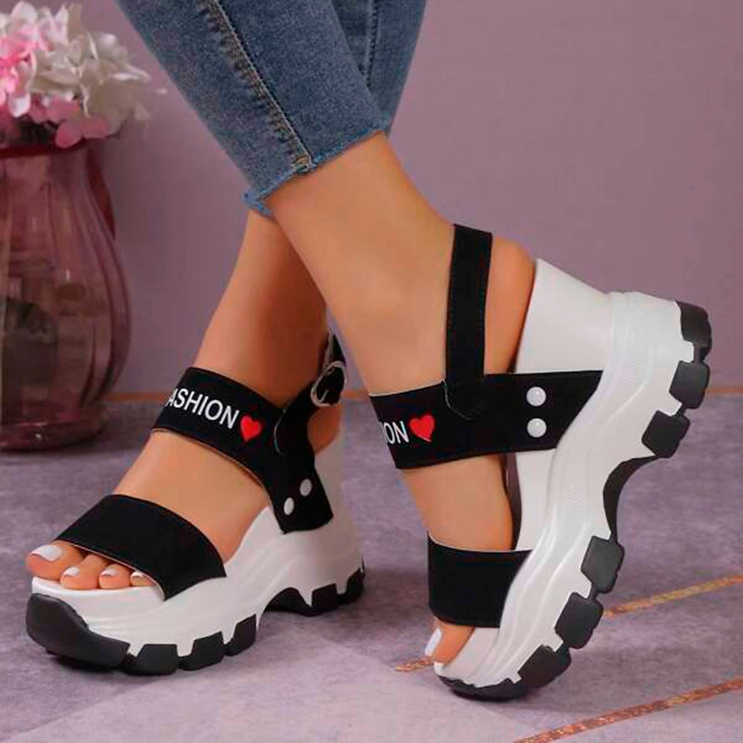 sandali con plateau chunky da donna – sandali sportivi con zeppa neri e bianchi con cinturini regolabili, scarpe estive alla moda per outfit casual e streetwear del 2026 a $42.99 –P11