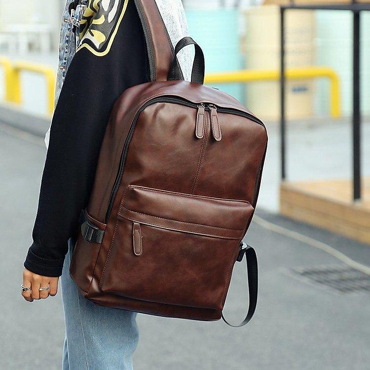 Sac à dos en similicuir noir pour homme avec poche avant zippée – Sac élégant et imperméable pour ordinateur portable, idéal pour le travail, l'université ou les déplacements quotidiens de 2025 ? $26.99 –P11
