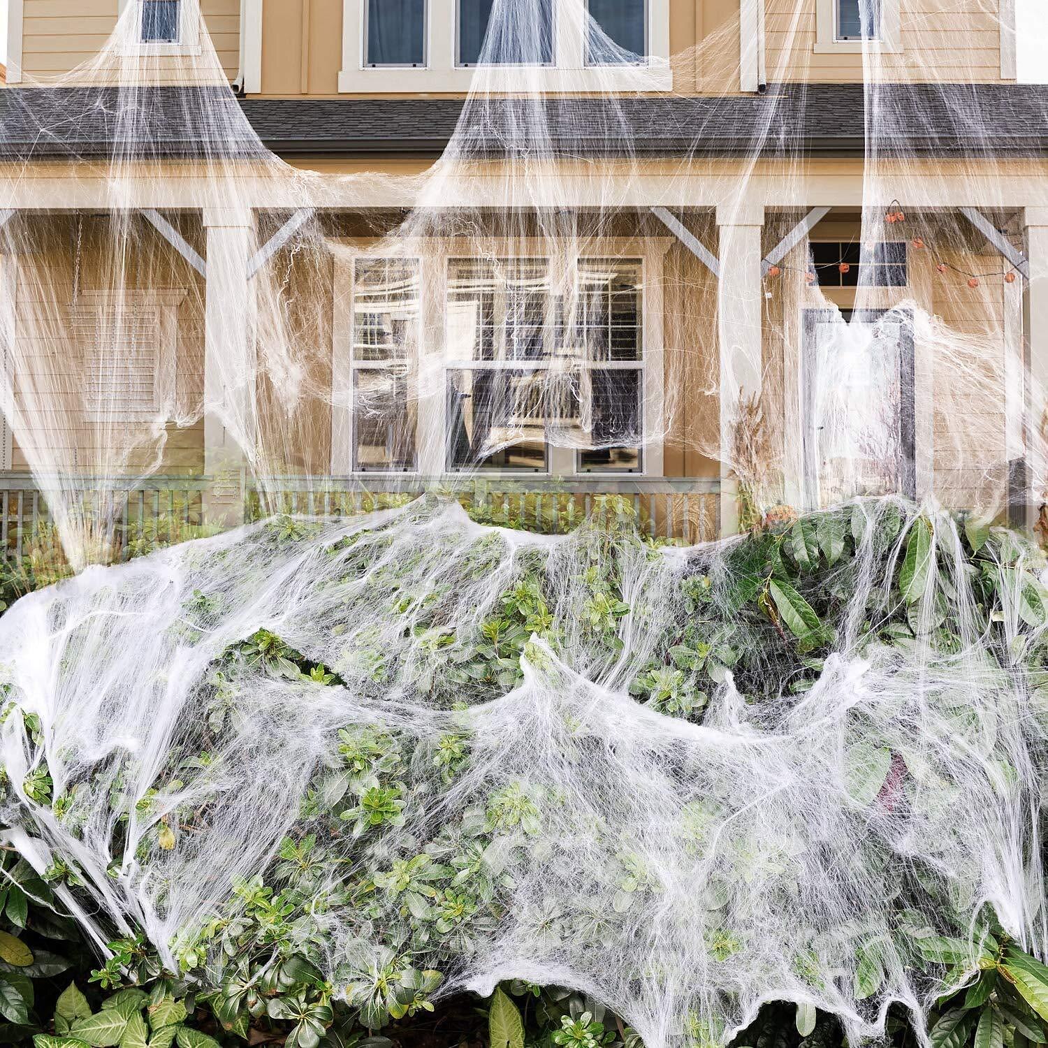 Decorações de teias de aranha de Halloween com aranhas falsas extras, teias de aranha super elásticas para decoração de Halloween interna e externa de 2025 por $9.49 –P1