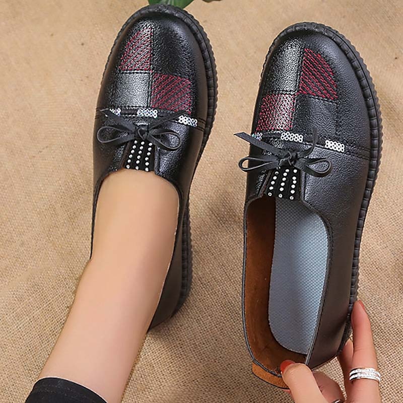 Mocassini casual slip-on da donna con suola morbida – scarpe basse leggere in pelle PU con dettagli in pizzo per camminare, viaggiare e indossare tutti i giorni del 2025 a $24.99 –P3