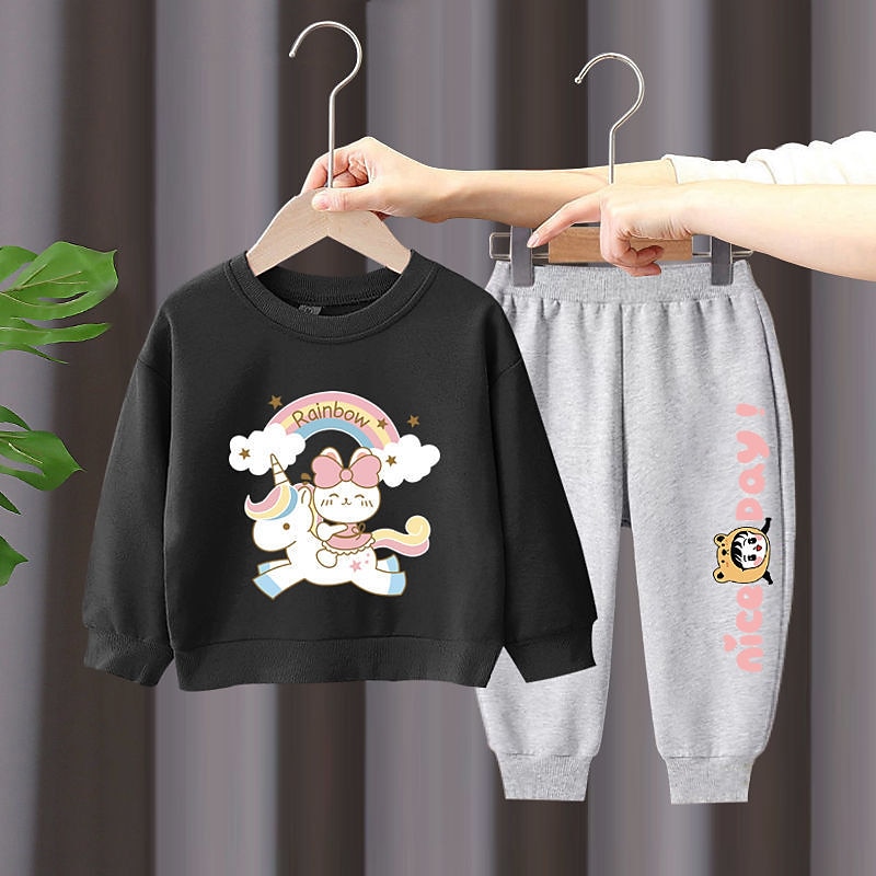 2 Stück Kinder Mädchen Regenbogen Rundhalsausschnitt Hoodie- und Jogginghosen-Set einstellen Langarm Aktiv Outdoor Baumwolle 3-7 Jahre Frühling Schwarzer Einhornpullover + schöne schwarze Hose 2025 - $16.99 –P15