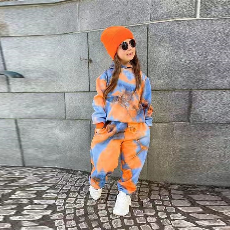 2 Stück kinderkleidung Mädchen Batik Tasche Set aus Kapuzenpullover und Jogginghose einstellen Langarm Aktiv Ausbildung 3-7 Jahre Herbst Rote Orange 2025 - $29.99 –P2