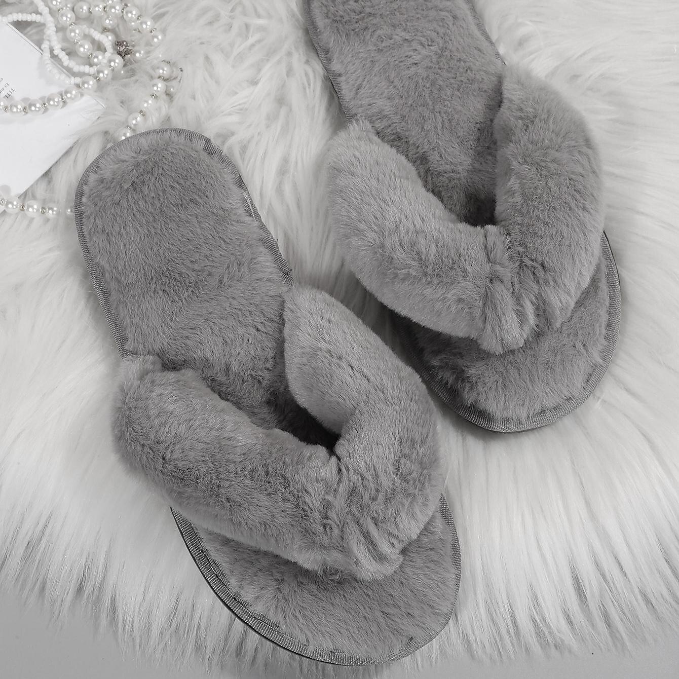 női fuzzy flip-flop papucs – hangulatos műszőrme plüss lapos szandál a beltéri kényelemért 2025 - $19.99 –P10