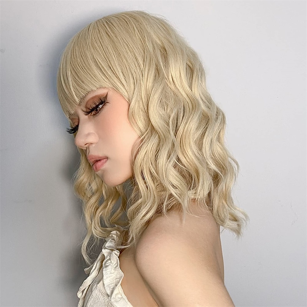 hete roze pruik met pony korte bob golvend krullend pruik schouderlengte hete roze pruiken voor vrouwen synthetisch haar kleurrijke pruik voor halloween kostuum cosplay 14 inch 2025 - $20.99 –P10