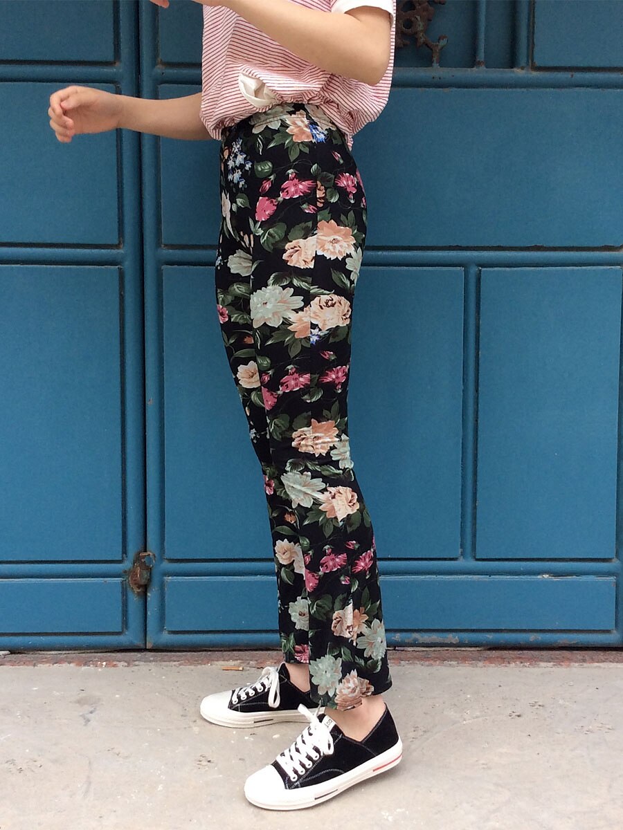 Per donna Fondo a campana Pantaloni Di tendenza Streetwear Lunghezza intera Vita normale Floreale Liscio Vita elastica Stampa Comfort Traspirabilità Morbido Media elasticità Da mare Feste Strada Nero del 2025 a $16.99 –P9