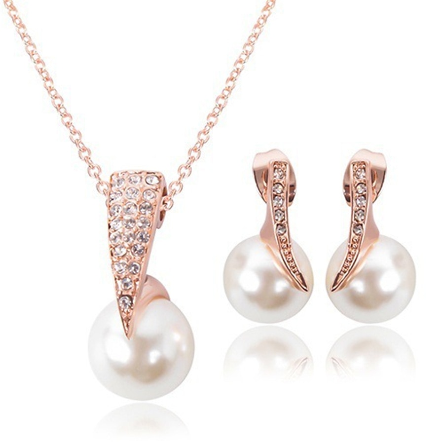 1 set (1 paio di orecchini collana 1 paio) lega di strass imitazione perla di lusso lucida per regalo serale per feste da donna ogni giorno del 2025 a $21.99 –P1