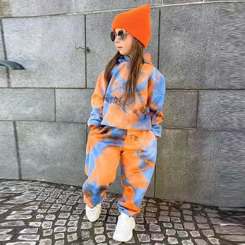 2 Stück kinderkleidung Mädchen Batik Tasche Set aus Kapuzenpullover und Jogginghose einstellen Langarm Aktiv Ausbildung 3-7 Jahre Herbst Rote Orange 2025 - $29.99 –P4