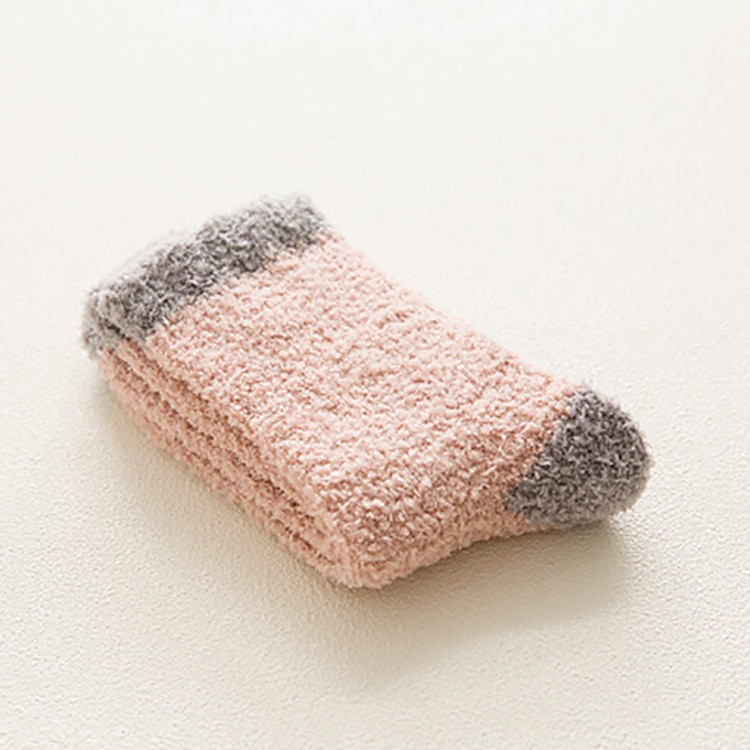 calzini in peluche a tubo centrale autunnali e invernali da donna in velluto corallo con calzini in asciugamano morbidi e ispessiti per dormire calzini caldi da uomo per calzini da notte del 2025 a $10.99 –P7