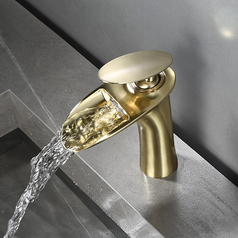 بالوعة الحمام الحنفية - شلال مطلي / طلاء ملون في وسط التعامل مع واحد ثقب واحدBath Taps 2025 - $105.99 –P19