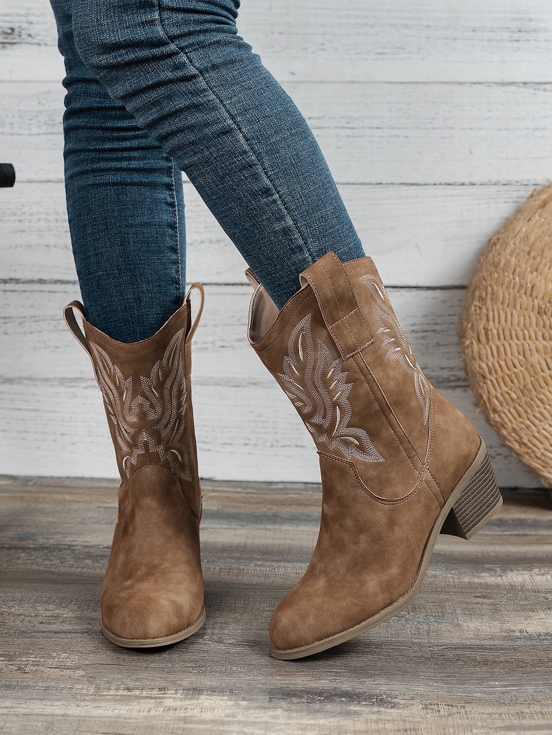 női western cowboy csizma hímzett dizájnnal - kényelmes lábszárközépig érő csizma vidéki rendezvényekre és mindennapi viseletre 2025 - $54.99 –P5