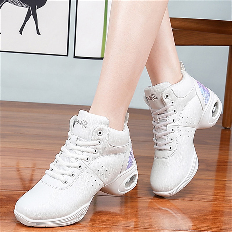 Femme Chaussures de Jazz Baskets de Danse Danse en ligne Utilisation Entraînement Soirée Manteaux en similicuir Plus doux Professionnel Deli-pointes Talon épais Bout rond Lacet Adolescent Adulte Noir de 2025 ? $54.99 –P1