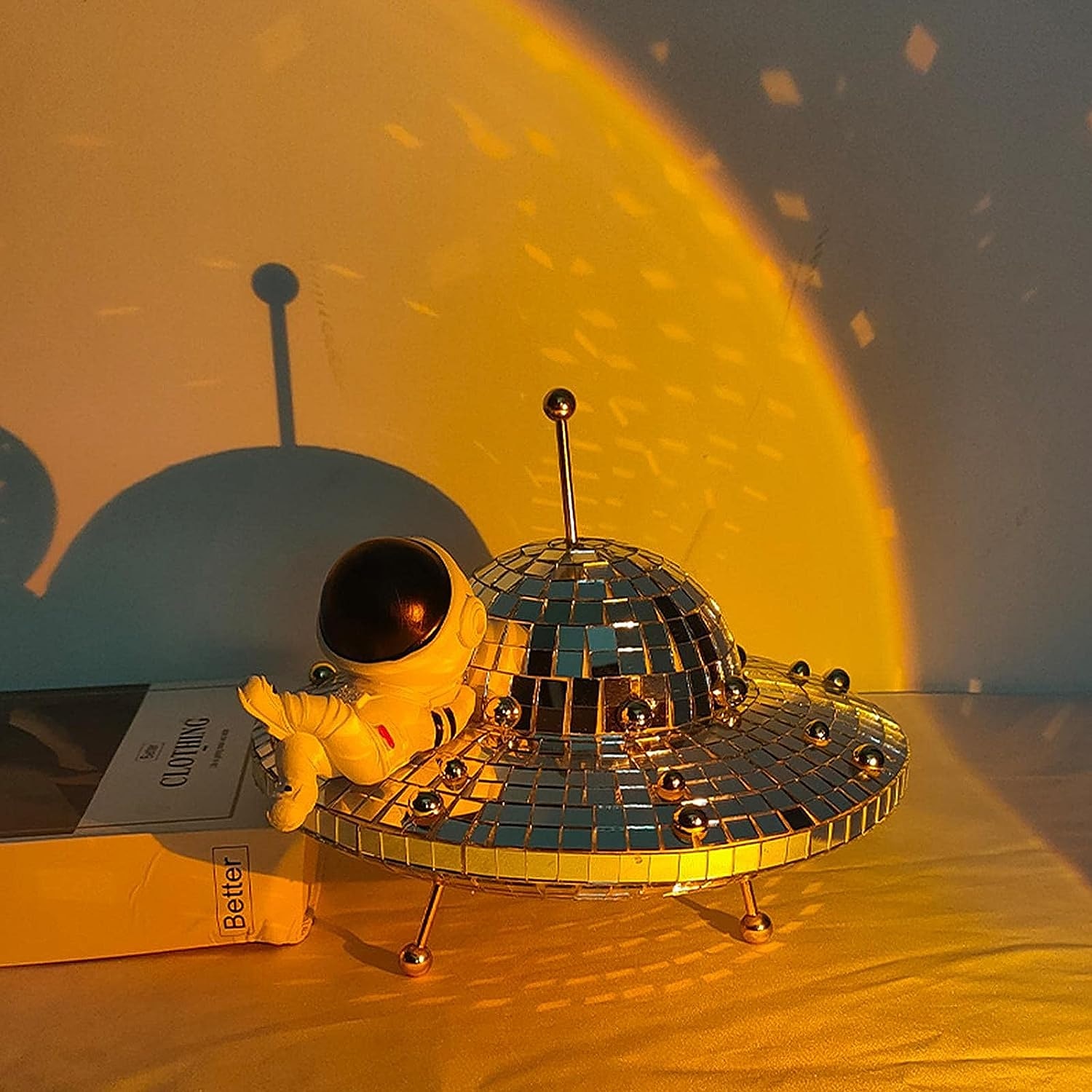 disco pallo ufo-työpöytäsisustus, moderni retro luova sisustus, ulkomaalaisten ystäville, lapsille ja ystäville, huoneen sisustus työpöydän näytön sisustus 2025 - $30.99 –P2