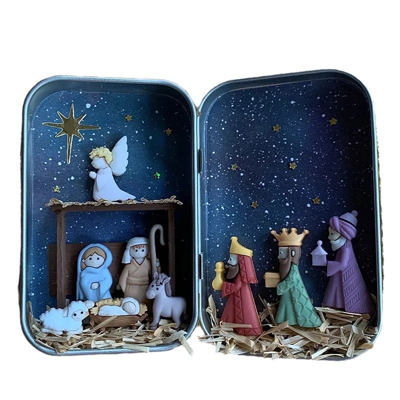 Natividad navideña, figura de natividad pintada y esculpida a mano, un pequeño y encantador belén, regalo de decoración navideña de la Sagrada Familia para exhibición en el interior del hogar, mesa 8,8*11,5*2,8 cm 2025 - $29.99 –P6