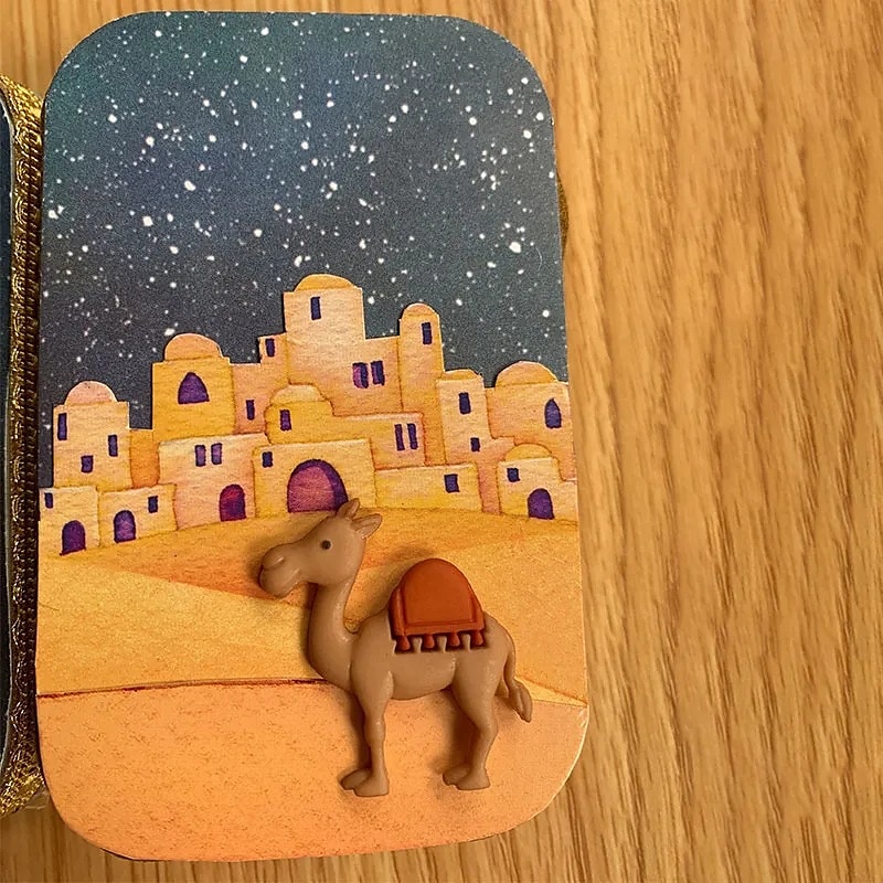 Natividad navideña, figura de natividad pintada y esculpida a mano, un pequeño y encantador belén, regalo de decoración navideña de la Sagrada Familia para exhibición en el interior del hogar, mesa 8,8*11,5*2,8 cm 2025 - $29.99 –P5
