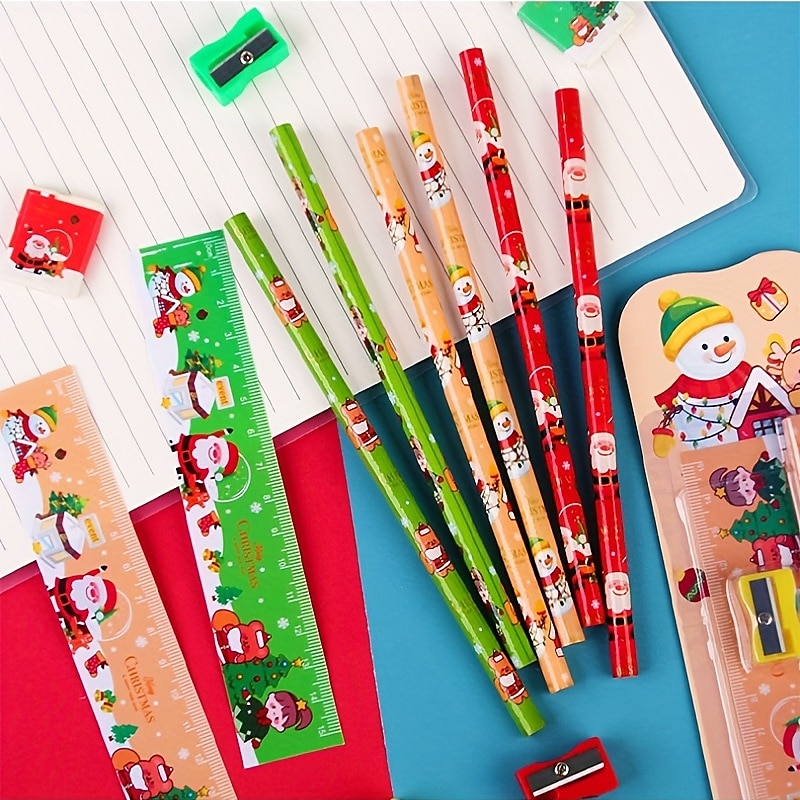 1 ensemble de combinaison de crayons de noël avec 2 crayons, 1 gomme, 1 règle, 1 taille-crayon, fournitures scolaires, cadeau de noël, outils de dessin de croquis de 2025 ? $16.99 –P9