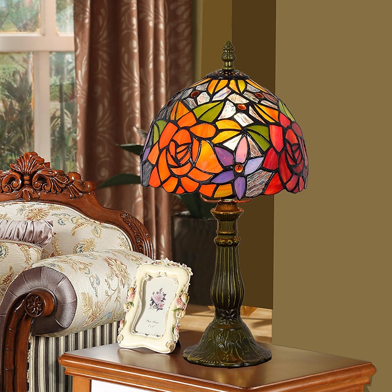 lampada da tavolo a led retro vintage barocco paralume in vetro mosaico colorato base di lusso e27 per comodino, camera da letto, scrivania del 2025 a $109.99 –P1