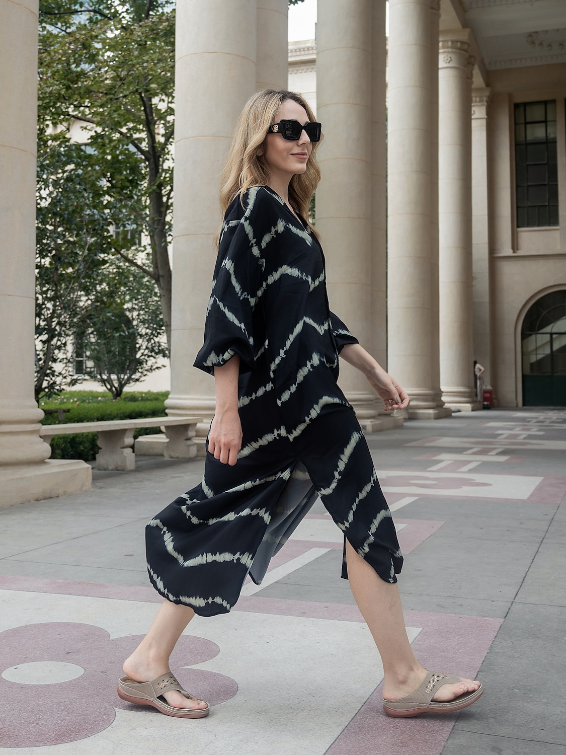 kvinners geometriske stripe knapp splitt v-hals maxi lang kjole daglig ferie langermet sommer våren 2025 - $51.99 –P7