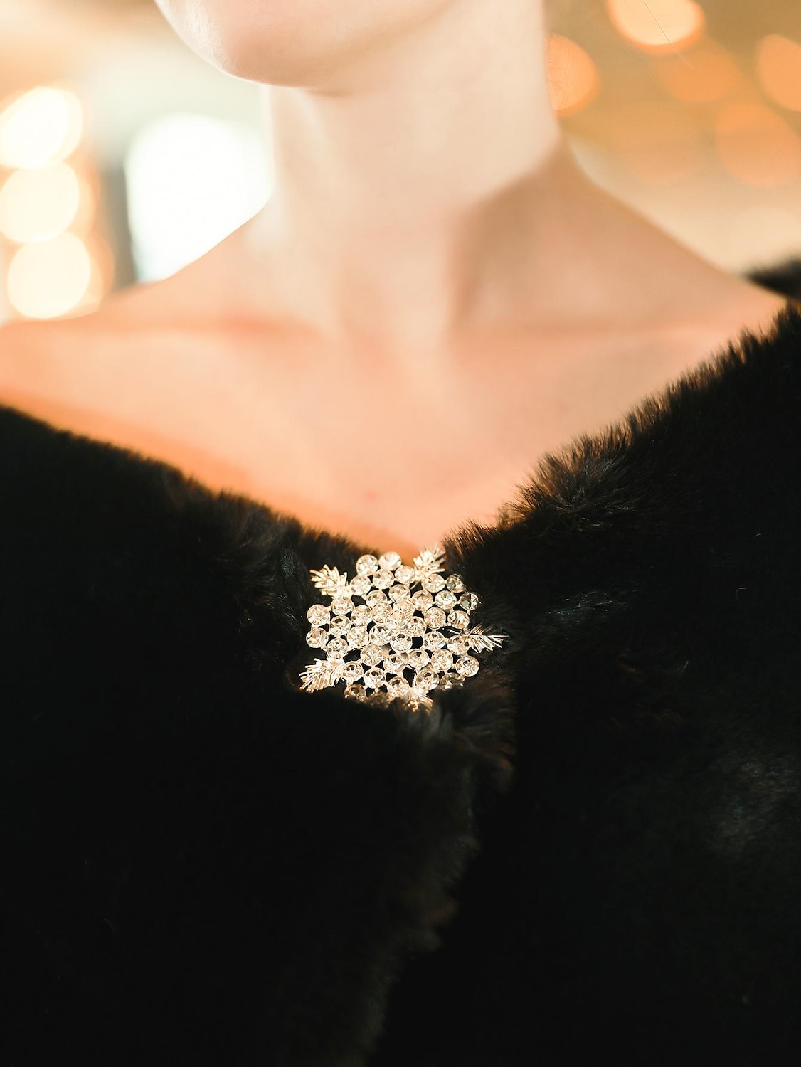 Coprispalle in pelliccia Scialli Stole da donna Neutro Elegante Senza maniche Terital Stole da matrimonio Con Con Piume / in pelliccia Per Matrimonio Autunno inverno del 2025 a $26.99 –P1