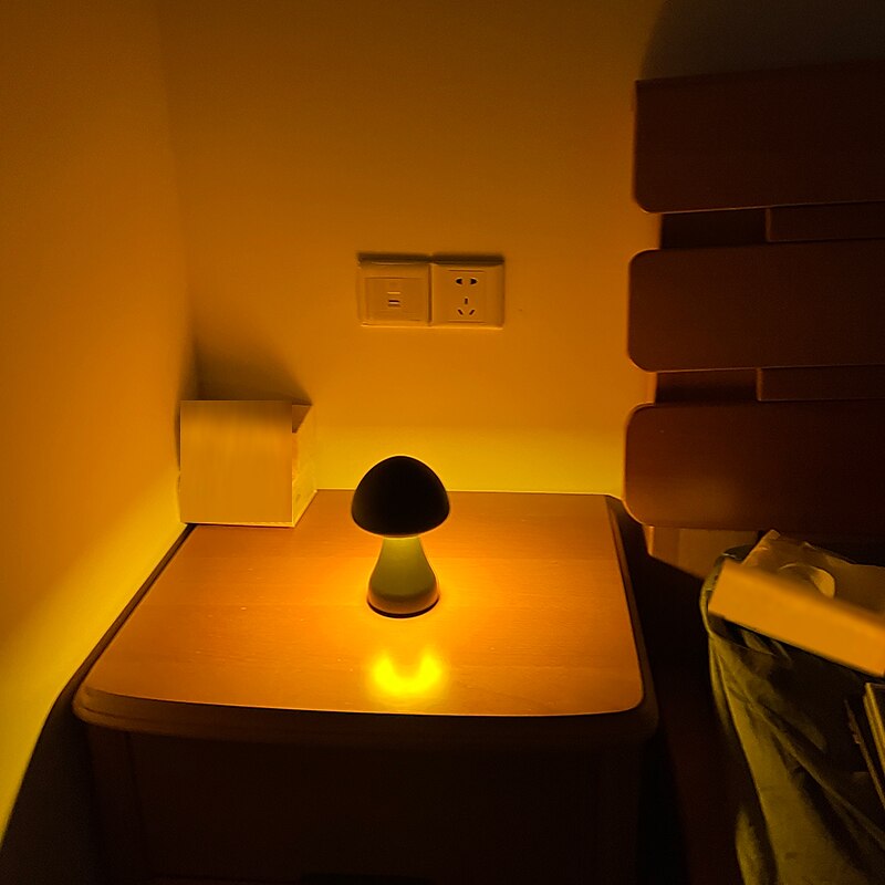 LED Desktop Creative Mushroom Table Lamp Three Color Rechargeable Table Lamp Bedroom bedside Night Lamp Dimmable LED Lighting Creative Home Decoration Table Lamp Unique Family Warm Gift Retro Atmosphere Lamp 2025 - $40.99 –P8