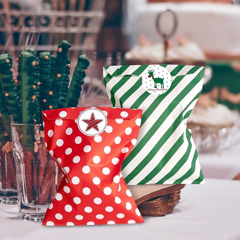 24 pezzi, sacchetti di caramelle natalizie, sacchetti di carta kraft in twill ondulato rosso e verde, sacchetti regalo per feste di Natale, inclusi set di adesivi, navidad, decorazioni natalizie, del 2025 a $6.49 –P5