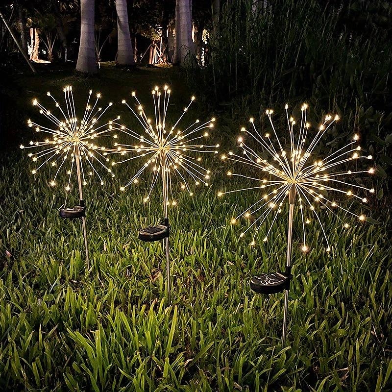 1 confezione di fuochi d'artificio decorativi natalizi a 8 funzioni ad energia solare, luce da prato montata a pavimento, matrimonio festivo, lampada decorativa impermeabile per esterni di Halloween del 2025 a $18.99 –P13