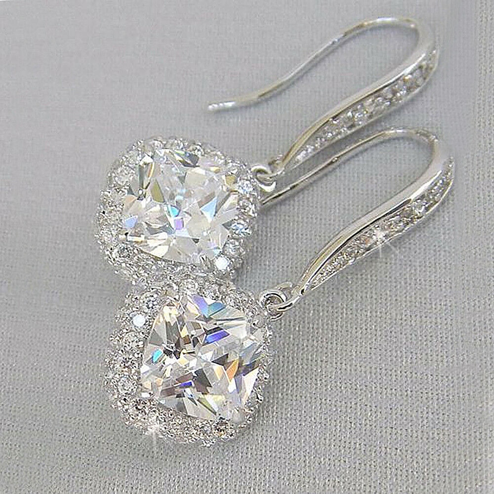 Femme Zircon Boucles d'Oreille Bijoux Fins Classique Précieux mode simple Des boucles d'oreilles Bijoux Blanche Pour Mariage Soirée 1 paire de 2025 ? $8.99 –P1