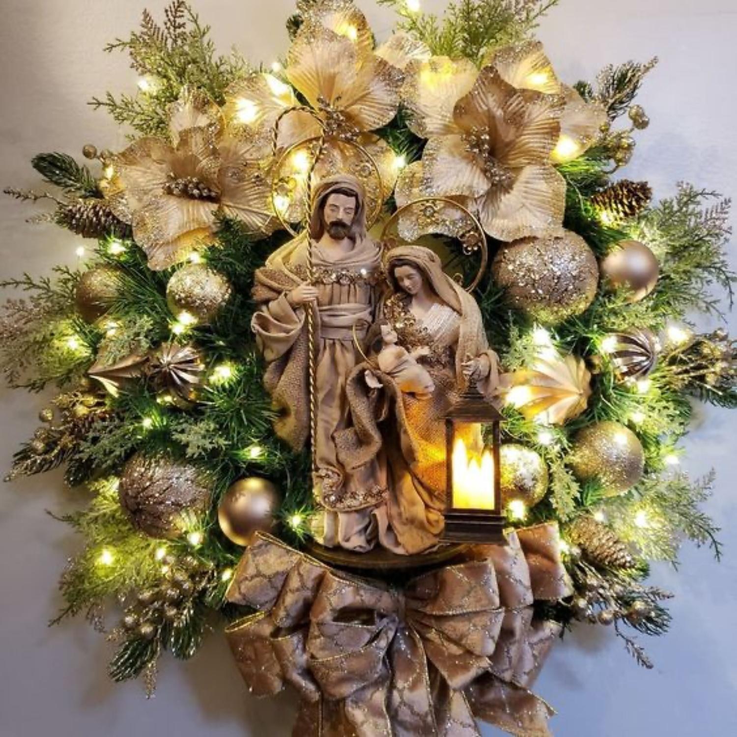 szent karácsonyi koszorú lámpákkal, elegáns vörös jézus karácsonyi koszorúk, karácsonyi díszek, kültéri karácsonyi koszorú, vegyes díszítéssel telerakott műkoszorú az ablakfal kandalló tornácra 2025 - $33.99 –P5