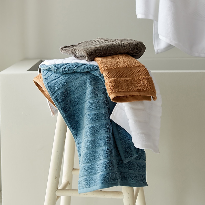 Asciugamani Confezione da 1 asciugamano da bagno medio, cotone filato ad anelli, asciugamani leggeri e altamente assorbenti ad asciugatura rapida, asciugamani premium per hotel, spa e bagno del 2025 a $3.99 –P2