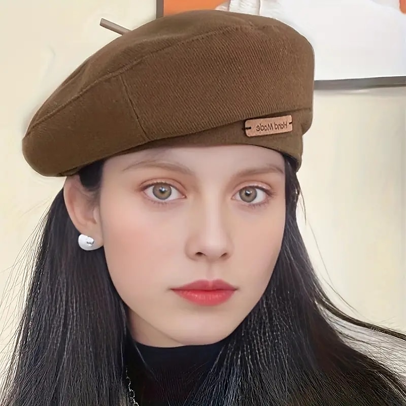 1 stk trendy tilfeldig brun britisk beret med bokstav lappet for kvinner høst vinter maler fedorahatt 2025 - $21.99 –P1