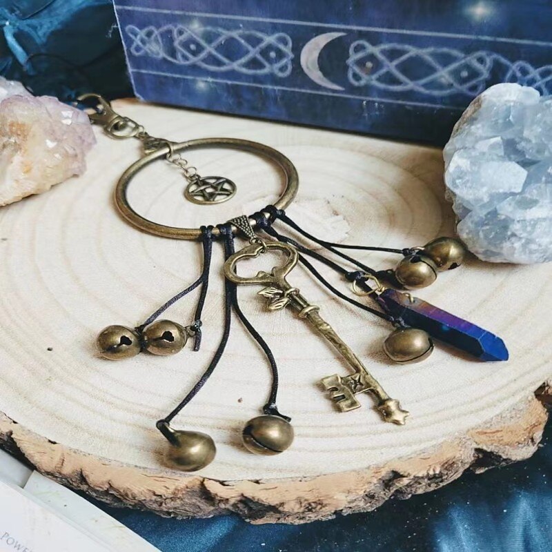 1 peça, sinos de bruxa, presentes de decoração de bruxaria, parede pagã mágica, maçaneta decorativa de porta de casa, runas de bruxas, suprimentos de altar wiccan de 2025 por $13.49 –P6