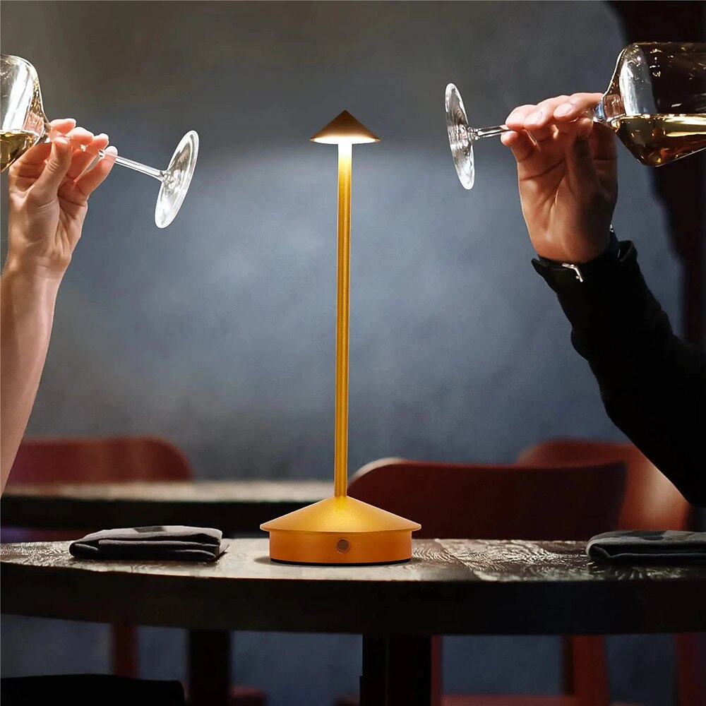Lampe de table rechargeable led tactile veilleuse de bureau lampe de lecture sans fil pour restaurant hôtel bar chambre lampe de bureau de 2025 ? $54.99 –P6