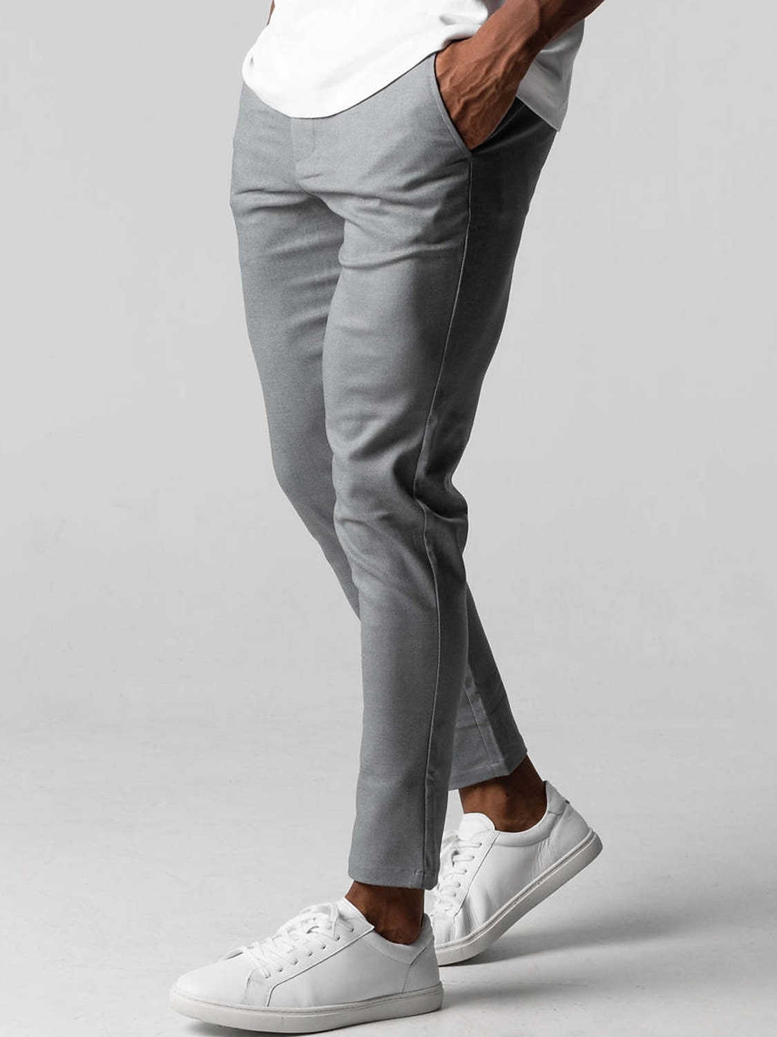 Per uomo Pantaloni Chino Pantaloni chino Tasche Liscio Comfort Traspirante Esterno Giornaliero Per uscire Di tendenza Informale Nero Blu scuro del 2026 a $25.99 –P2