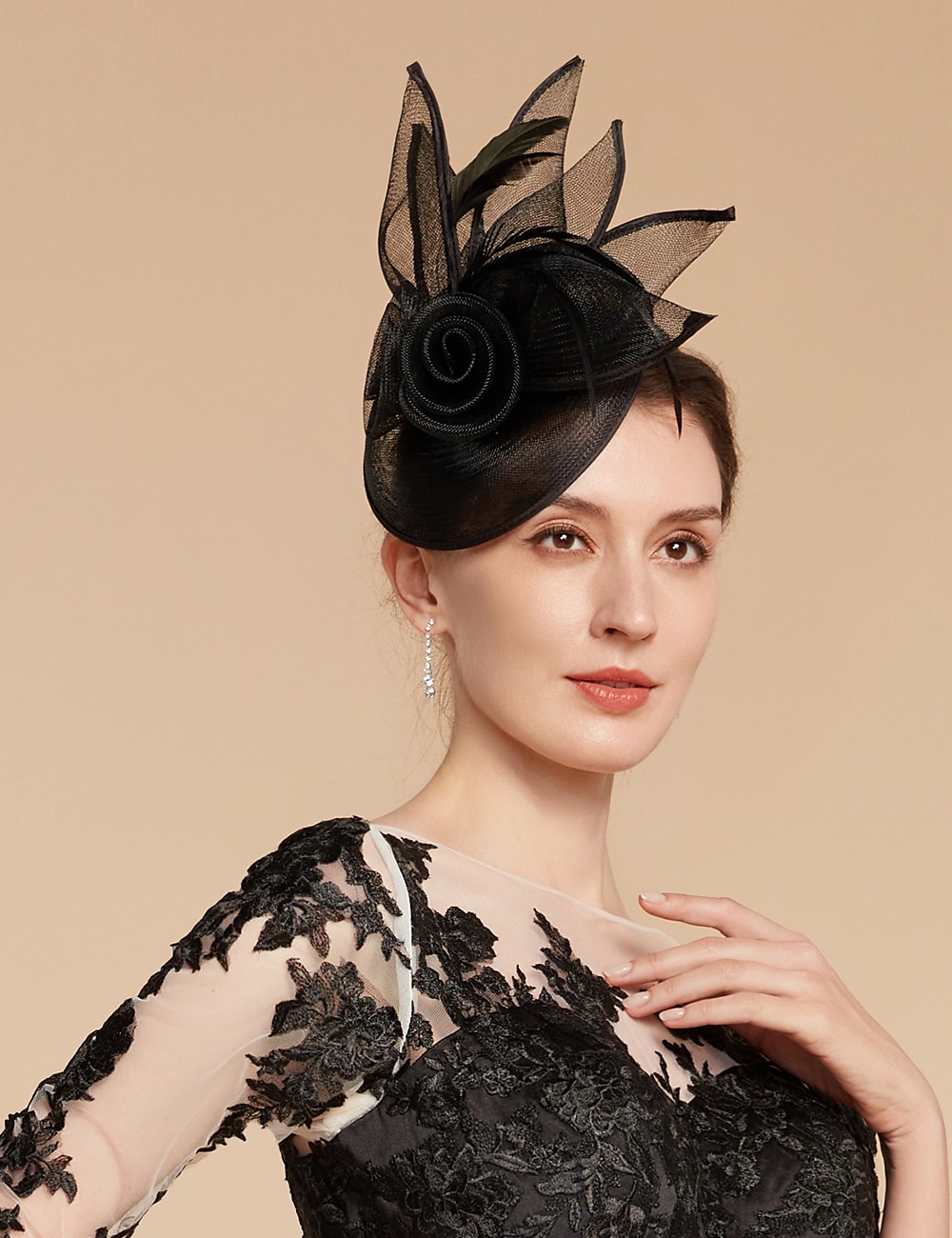 Fascinator Cappelli Rete Cappello Kentucky Derby Copricapo Fascinators con Fiore in Piuma 1PC Matrimonio Corsa di Cavalli Giornata delle Donne Melbourne Cup Copricapo abito per impressionare Abito del 2025 a $27.99 –P3