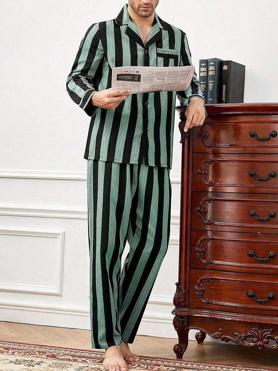 Herre lounge Nattøy Pyjamas Sett Pyjamas topp og bukse 2 deler Stripe Stilfull Fritid Komfort Hjem Daglig Bomull Komfort Knaphul Langermet Skjorte Bukse Snorer Elastisk midje Vår Høst Svart Blå 2025 - $39.99 –P6
