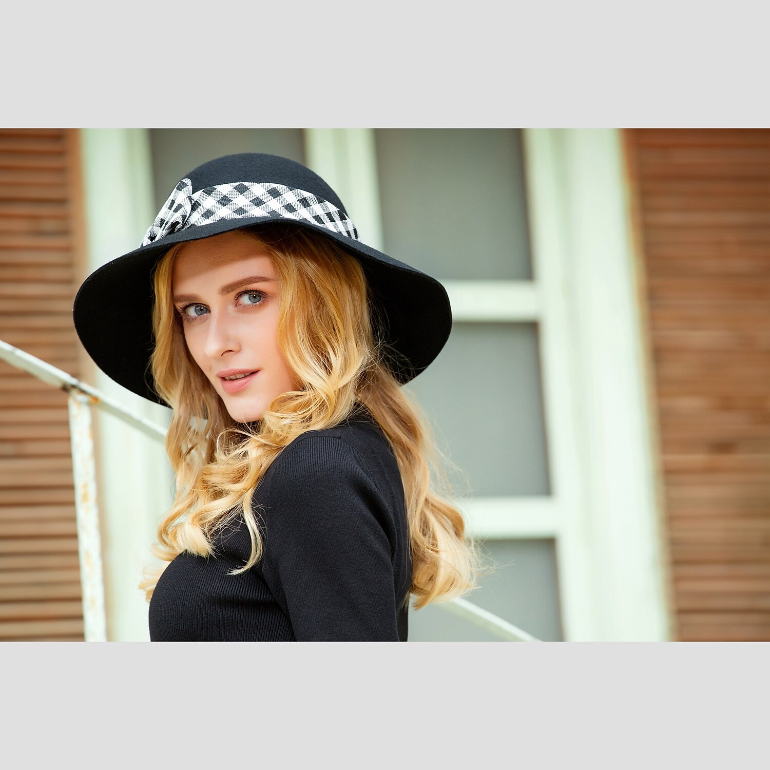 cappelli 100% lana bombetta / cappello a cloche cappello a secchiello casual vacanza elegante con copricapo con fiocco in piume del 2025 a $35.99 –P7