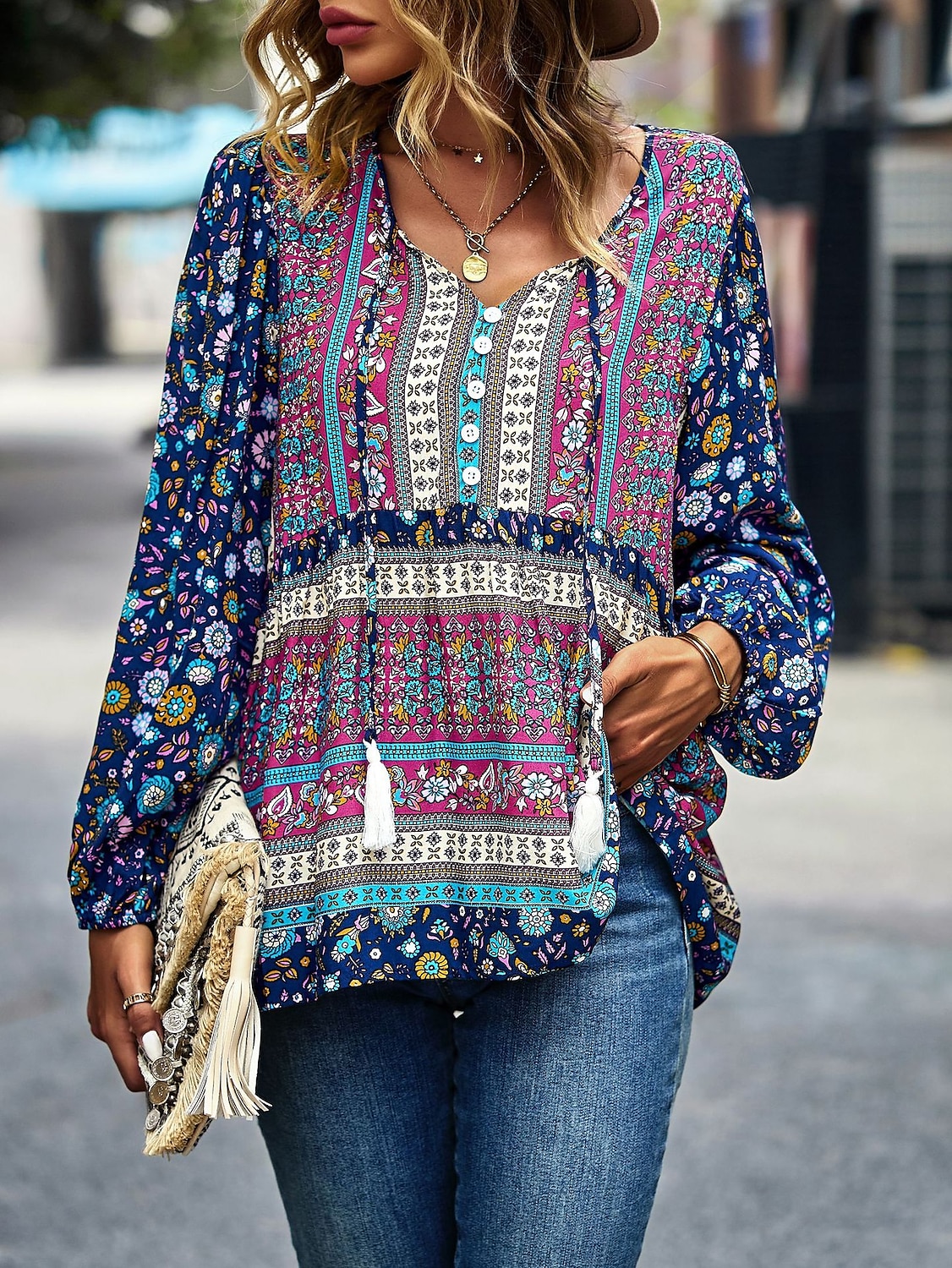 Dame Skjorte Boho skjorte Blondeskjorte Bluse Blomstret Mote Langermet V-hals Vanlige topper Avslappet Ferie Blondér Trykt mønster Rød Navyblå Blå Lilla Grønn Vår & Vinter 2025 - $31.99 –P13