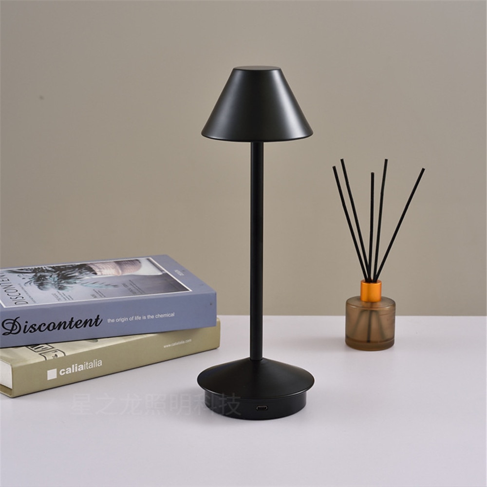 Lampe de table rechargeable led tactile veilleuse de bureau lampe de lecture sans fil pour restaurant hôtel bar chambre lampe de bureau de 2025 ? $54.99 –P4
